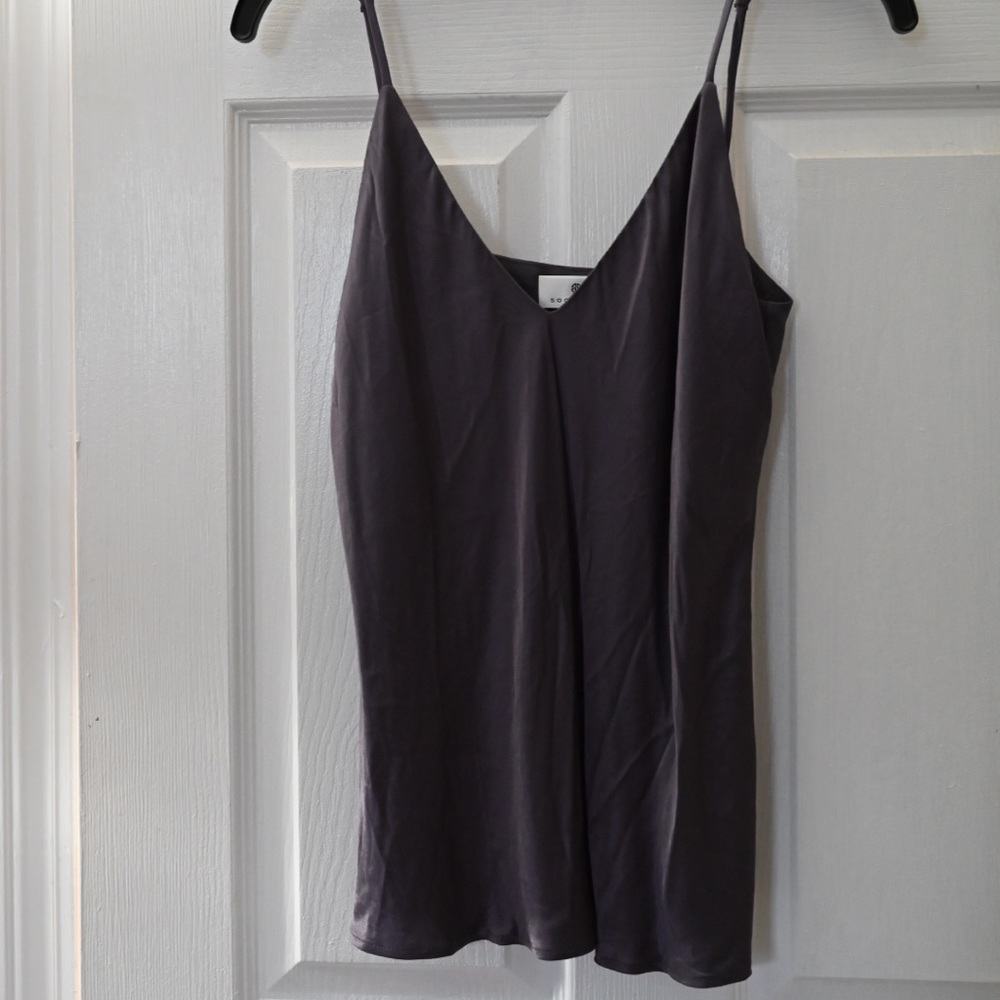 Socialite tank top
